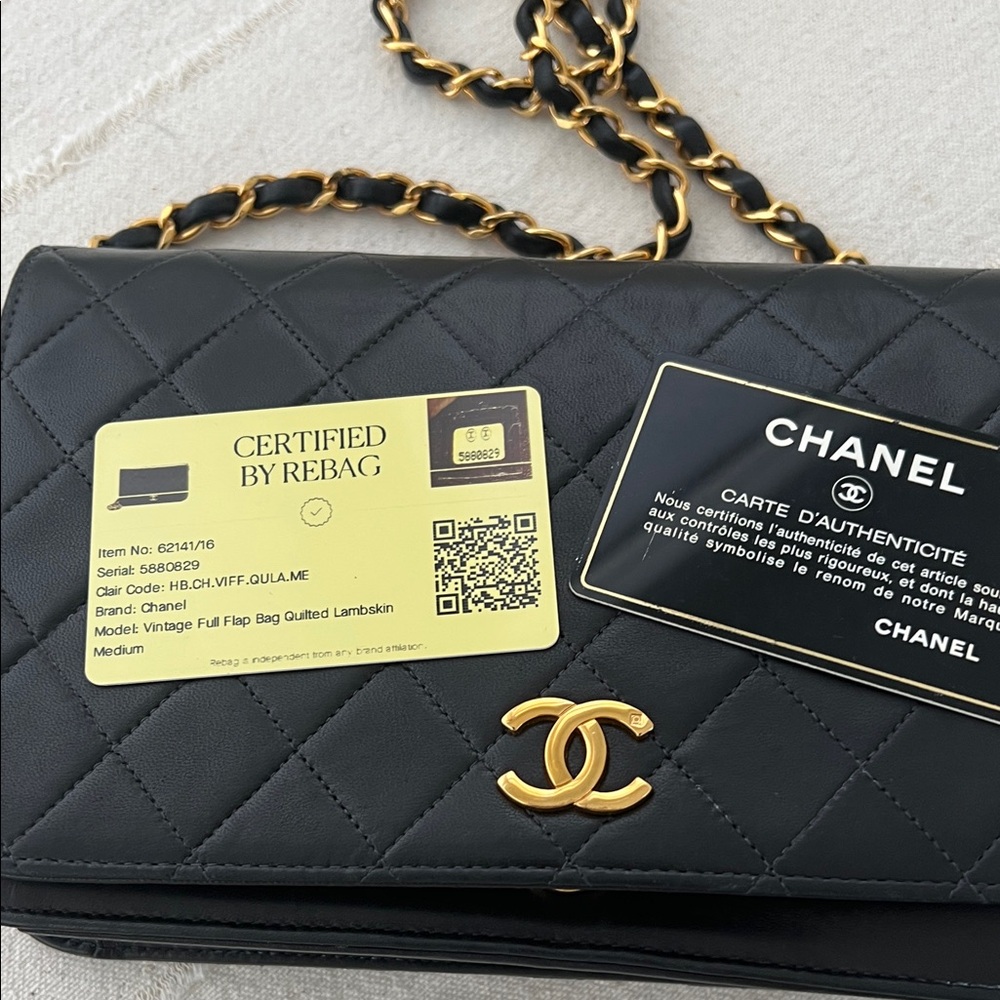Chanel Black Quilted Crossbody Bag with Gold Chain - Picture 7 of 12
